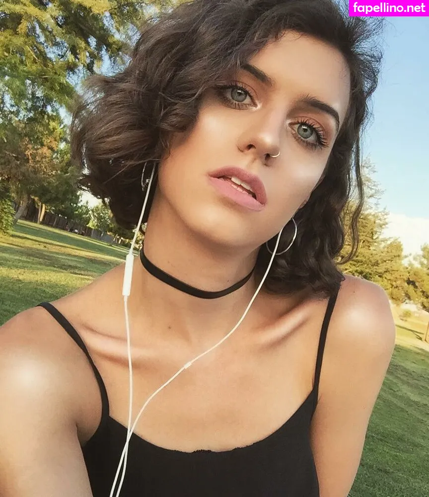 SeaineLove, sophiesommers, sunseaine Nude Leaked OnlyFans Photo #wvrxGTMf3u