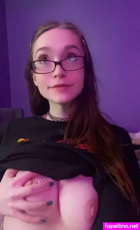 Sophiespring OnlyFans Thumbnail #1UxxRkk7YW