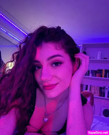 Sophiesred OnlyFans Thumbnail #bn8O0r6shT
