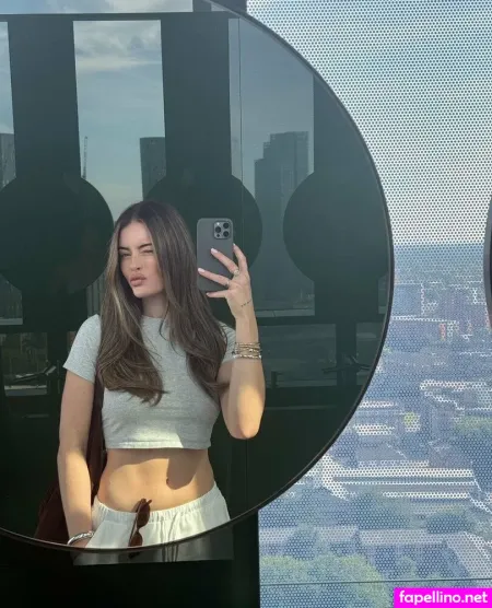 Sophiestonehouse OnlyFans Thumbnail #lz06g9fjDn