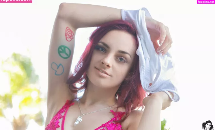 Sophiestonem OnlyFans Thumbnail #3Kp3RvoTik
