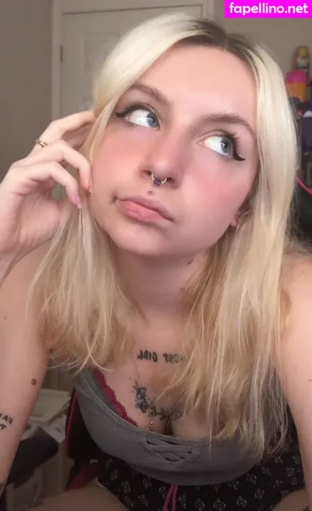 Sophiieon OnlyFans Thumbnail #OsziBzOASt