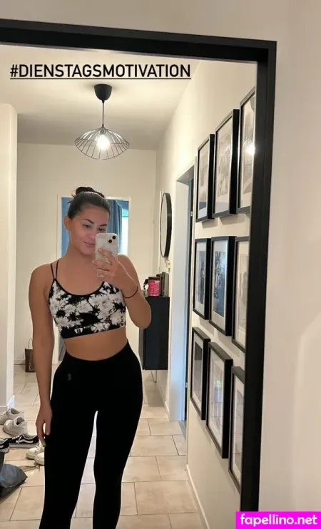 Sophmrie OnlyFans Thumbnail #EWlPFOmJQZ