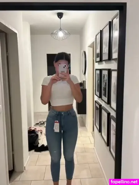 Sophmrie OnlyFans Thumbnail #YR0wTZfPkt