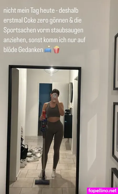 Sophmrie OnlyFans Thumbnail #fJJE8SI0j1