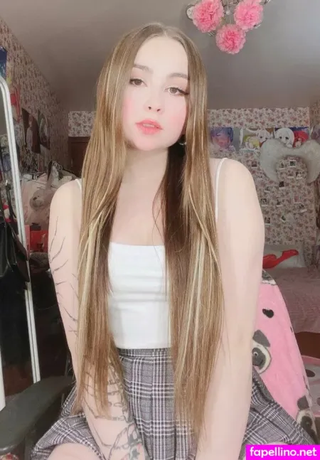 Sora4kawu Sora 4ka Emilyfluffy Emily Qween OnlyFans Thumbnail #xOHehGUXHb