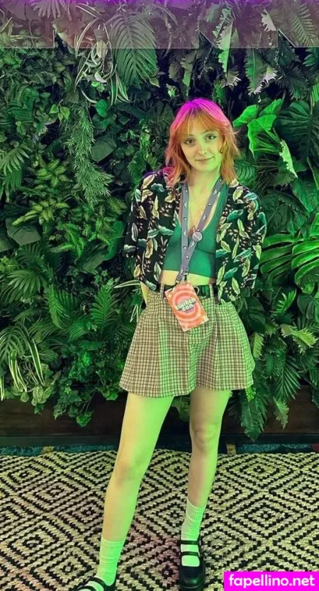 Soupforeloise OnlyFans Thumbnail #lKxmJ2Mhd4