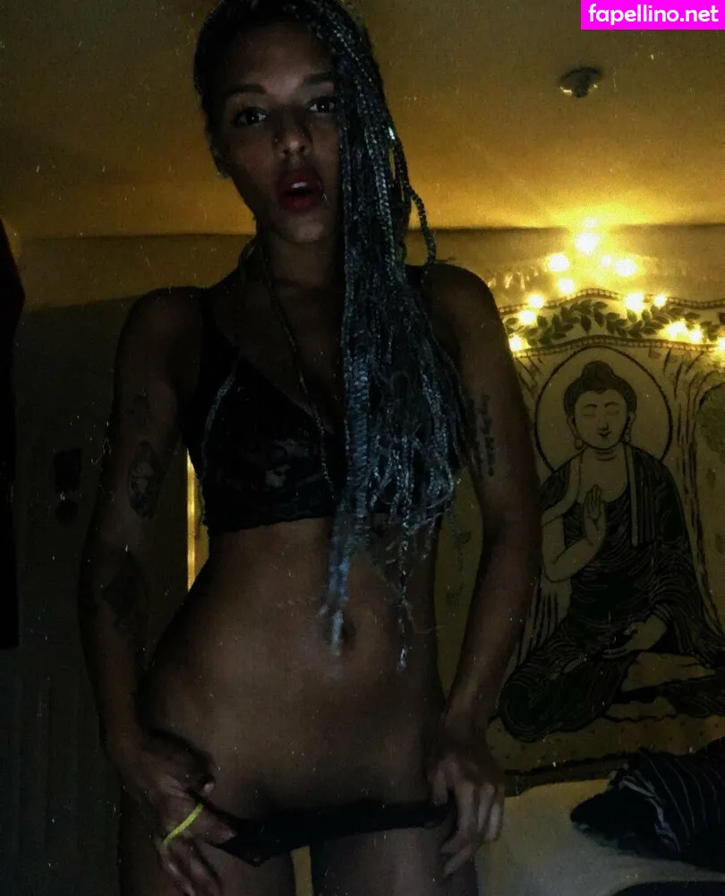 sourmoonstone Nude Leaked OnlyFans Photo #0uKZOzLfvq