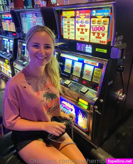 Southernbellebrook OnlyFans Thumbnail #fmMo4B3hid