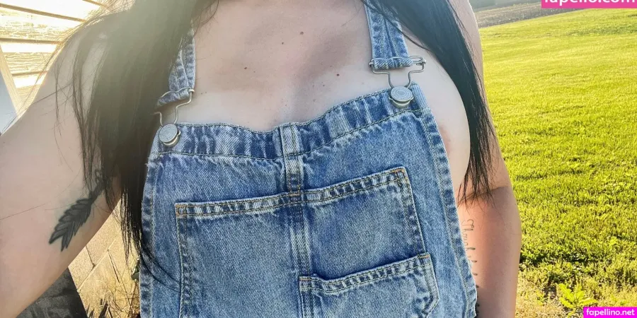 Southernpeachesfree OnlyFans Thumbnail #0Bz0moHVMu