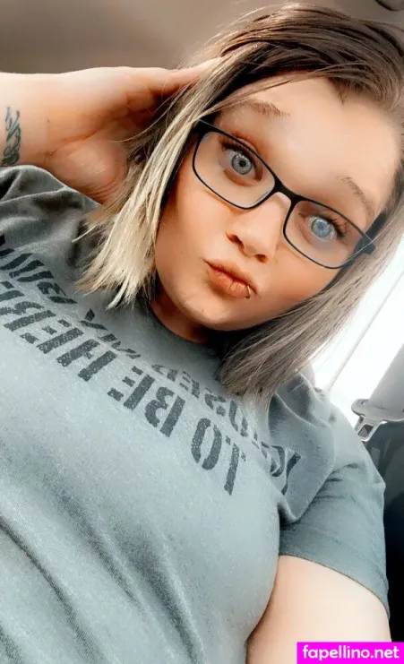 Southernsassygamerchick OnlyFans Thumbnail #J8urK7Vigs