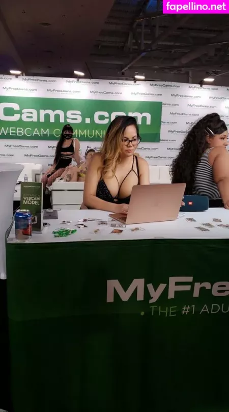 Sovannakim OnlyFans Thumbnail #ff5yx1Y5Om