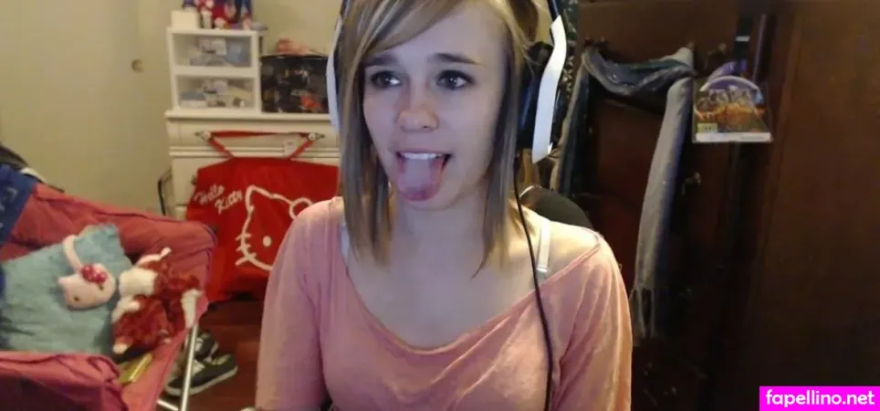 Sovitia Nikayx OnlyFans Thumbnail #9Lk7v5vCir