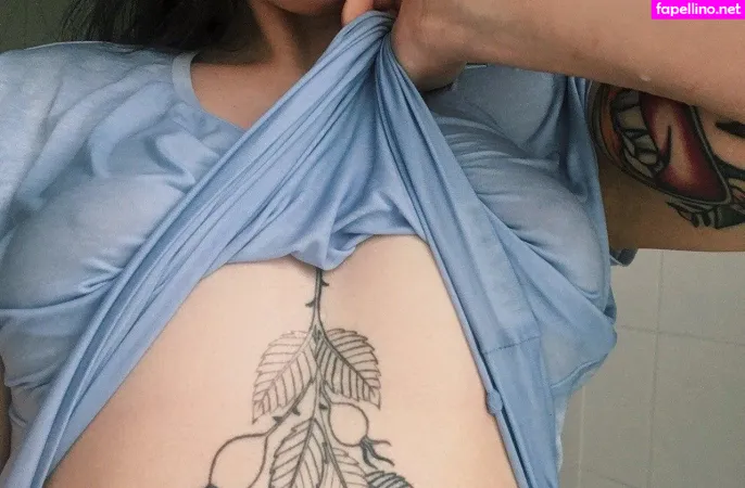 Soymilkonice OnlyFans Thumbnail #rXRIPqWage