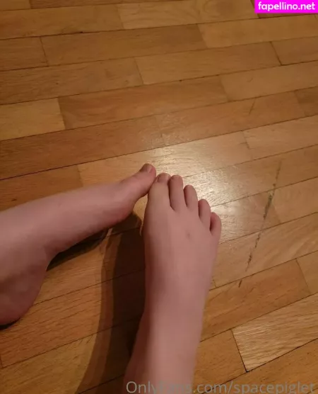 Spacepiglet OnlyFans Thumbnail #TXzocS7v19