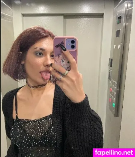 Sparklemari OnlyFans Thumbnail #EmONRteySh