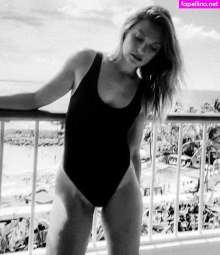 Spencer Grammer OnlyFans Thumbnail #h4DzVIMWUB