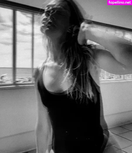 Spencer Grammer OnlyFans Thumbnail #h4uYh6HtLE