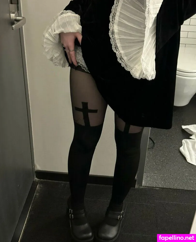 livingdeadd0ll_, spinechillx Nude Leaked OnlyFans Photo #dgbQPengaJ