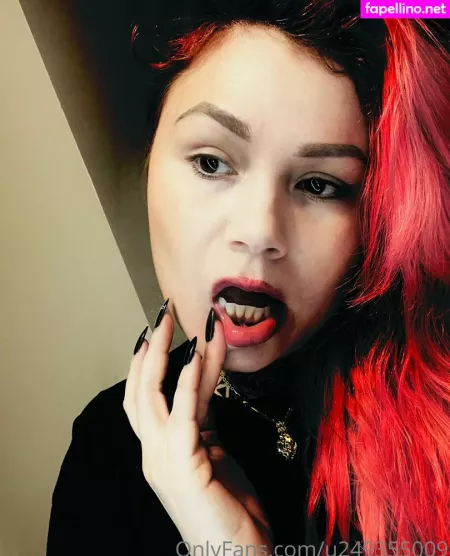 Split Girl OnlyFans Thumbnail #ag3OKOIVXy