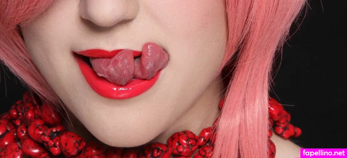 Split Tongue Nude Leaked OnlyFans Photo #YhNGAhCyPB