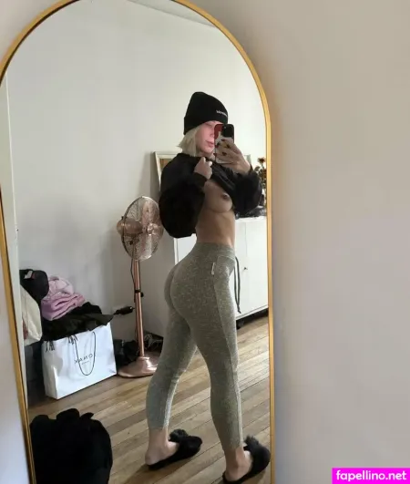 Spookieshelbie OnlyFans Thumbnail #4ZQ6t7uH7D
