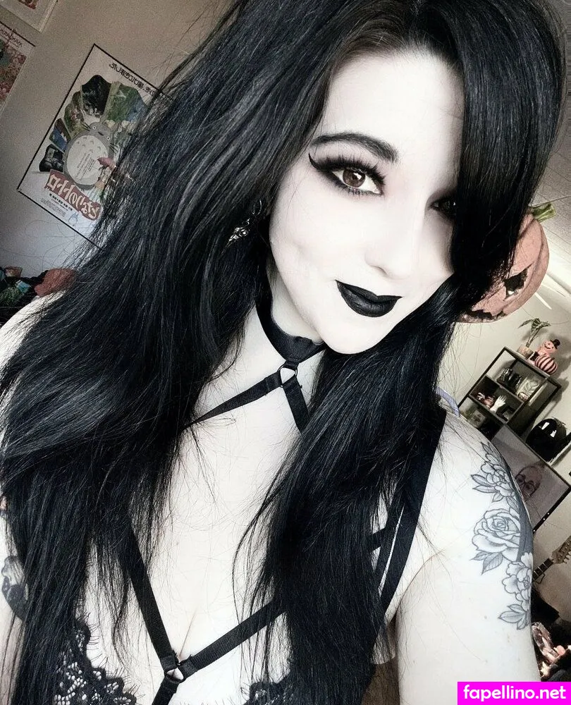 spooky333, spookyfeet33 Nude Leaked OnlyFans Photo #f3itPNzuQQ