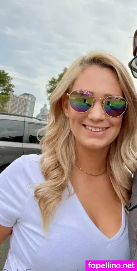 Sportywife Sportymom Hotwiferye OnlyFans Thumbnail #2dCIUi4tCd