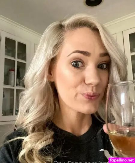 Sportywife Sportymom Hotwiferye OnlyFans Thumbnail #QnaClwr77x
