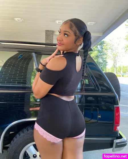 Squeakgirl OnlyFans Thumbnail #KVY60r3AP8