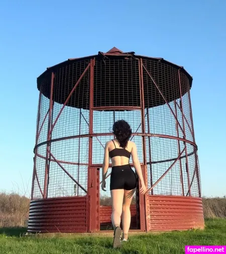 Squirtstain OnlyFans Thumbnail #bZTK6nHBoj