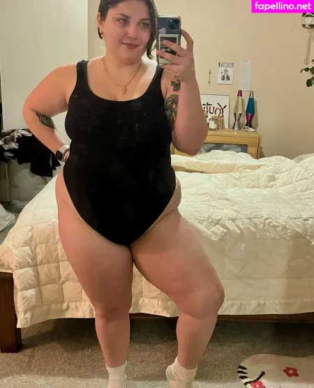 Squishwhore OnlyFans Thumbnail #1ChRjcoTbf