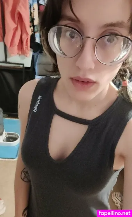 Squitteninks OnlyFans Thumbnail #UUBJRWVjIN