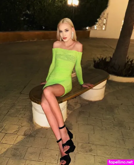 Squlrting Girl OnlyFans Thumbnail #II2DHYBROv