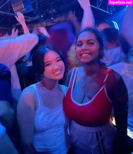 Sriya OnlyFans Thumbnail #WdhTirHxjz