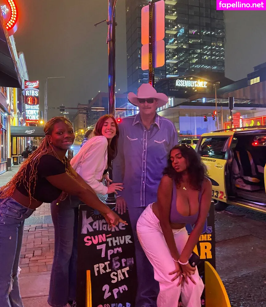 shreya_nayik, shriya_saran1109 Nude Leaked OnlyFans Photo #l1fbXXR2wa