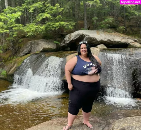 Ssbbwladyjiggles OnlyFans Thumbnail #OtUETcZLyl