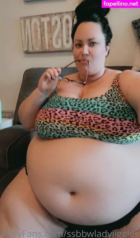 Ssbbwladyjiggles OnlyFans Thumbnail #zE0eCSt6EP