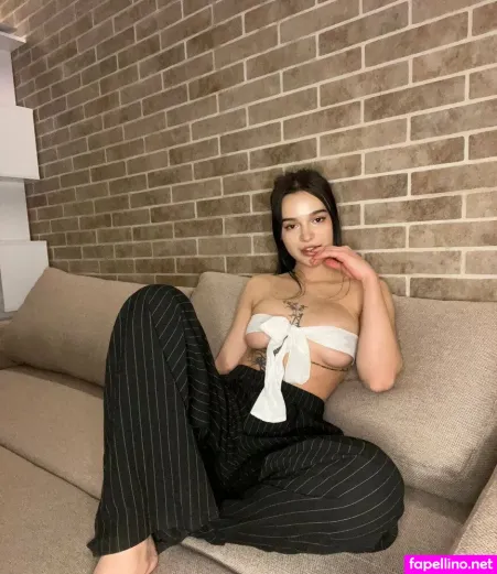 Sscarlettdrake OnlyFans Thumbnail #AWCio6uBqA