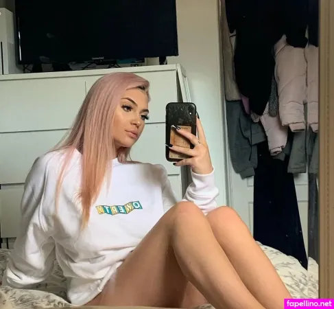 Sscarletthughes OnlyFans Thumbnail #711C7ebV3p
