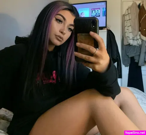Sscarletthughes OnlyFans Thumbnail #Alz4GUtYF9