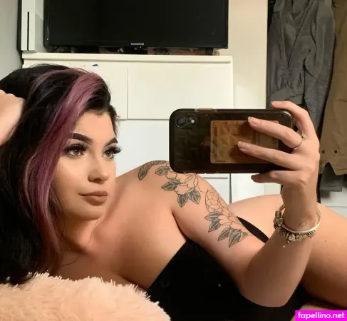 Sscarletthughes OnlyFans Thumbnail #aErXXnOqOv