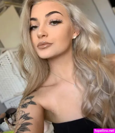 Sscarletthughes OnlyFans Thumbnail #m94DZL8i7K