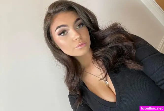 Sscarletthughes OnlyFans Thumbnail #ox0o4mgCKX