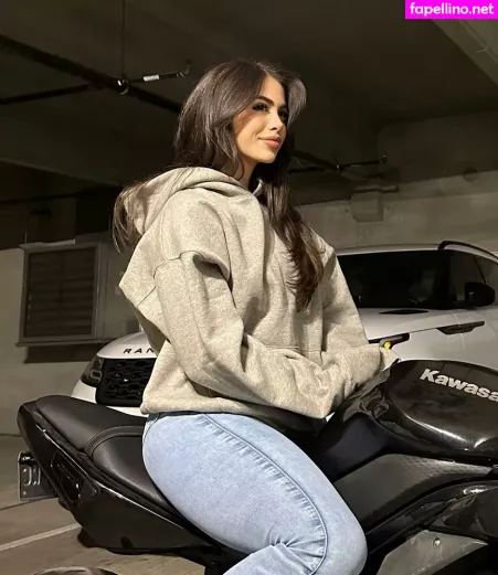 Ssezzzenn OnlyFans Thumbnail #3bVf7VwwgV