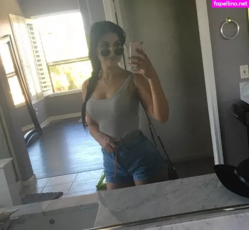 Sssniperwolf OnlyFans Thumbnail #a4SZRibHTg