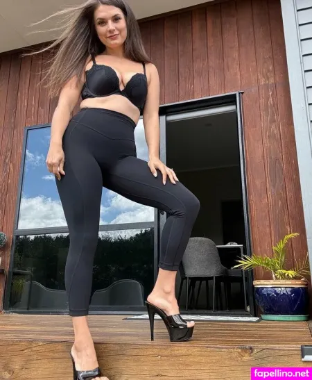 Staciesummers OnlyFans Thumbnail #eXBG7dtzkn