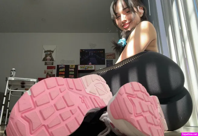 Stacisfeet OnlyFans Thumbnail #4daz8qT99w