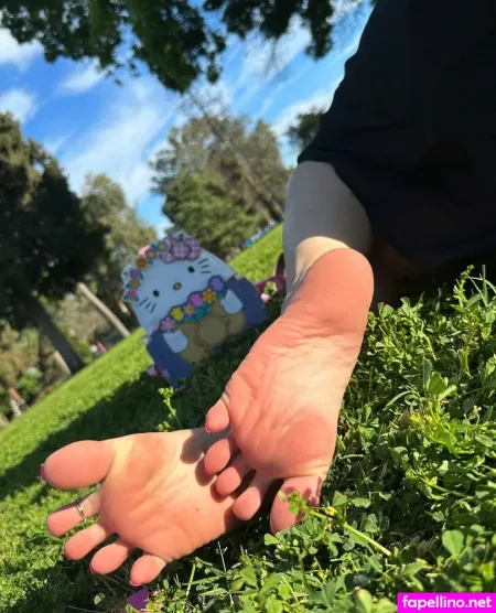 Stacisfeet OnlyFans Thumbnail #eqaRg7ASgA