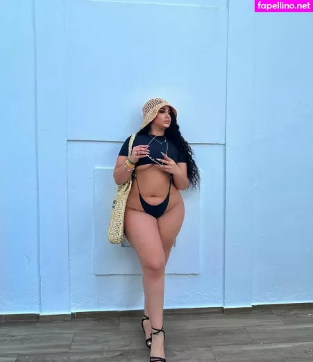 Stacy Londyn OnlyFans Thumbnail #s9juxVnIwB